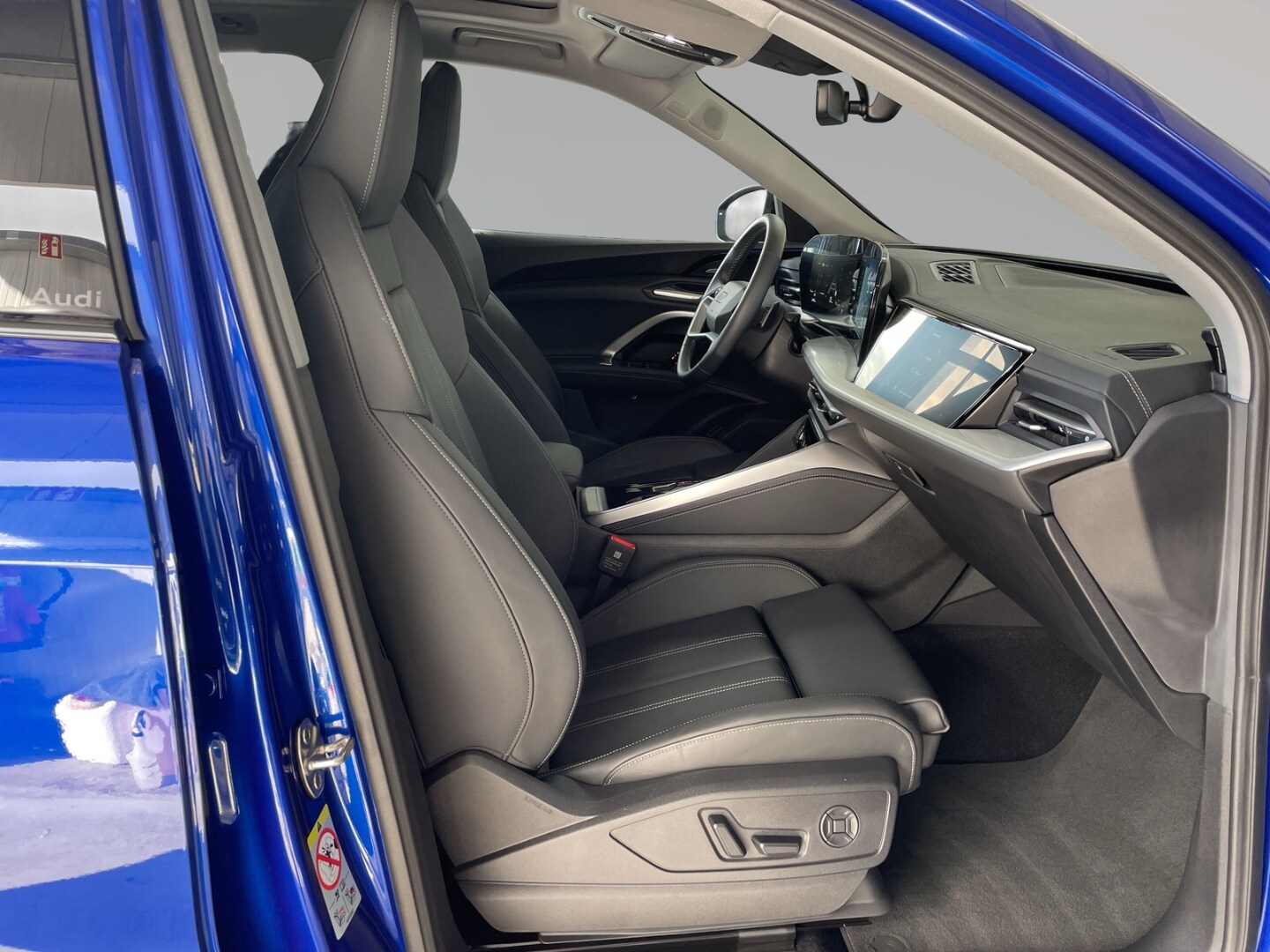 Bild über Audi Q5 SUV TFSI quattro 150 kW S tronic - für weitere Informationen kontaktieren Sie den Audi Partner