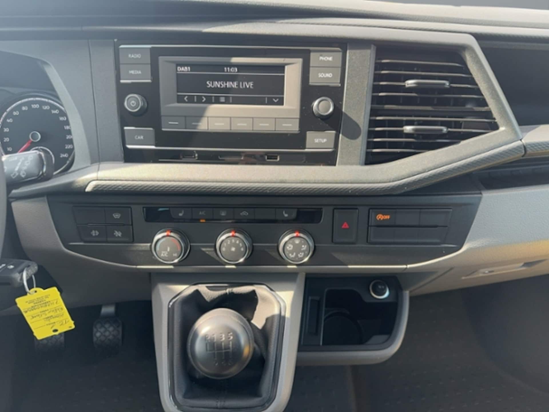 Volkswagen T6.1 Transporter Kombi langer Radstand