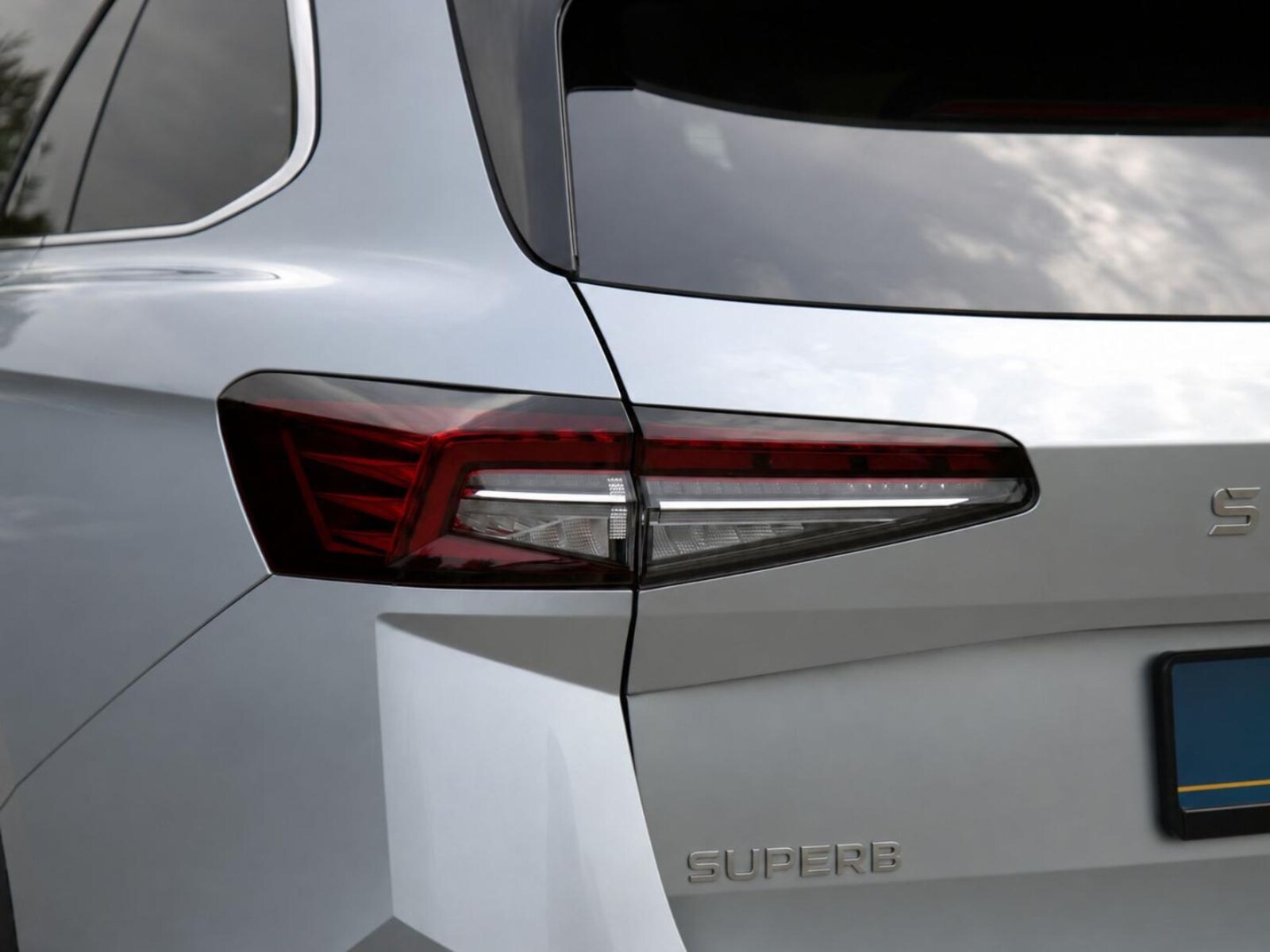 Škoda Superb Combi – Bild 8