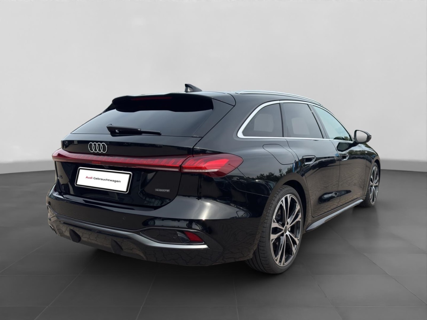 Bild über Audi A5 Avant TDI quattro 150 kW S tronic - für weitere Informationen kontaktieren Sie den Audi Partner