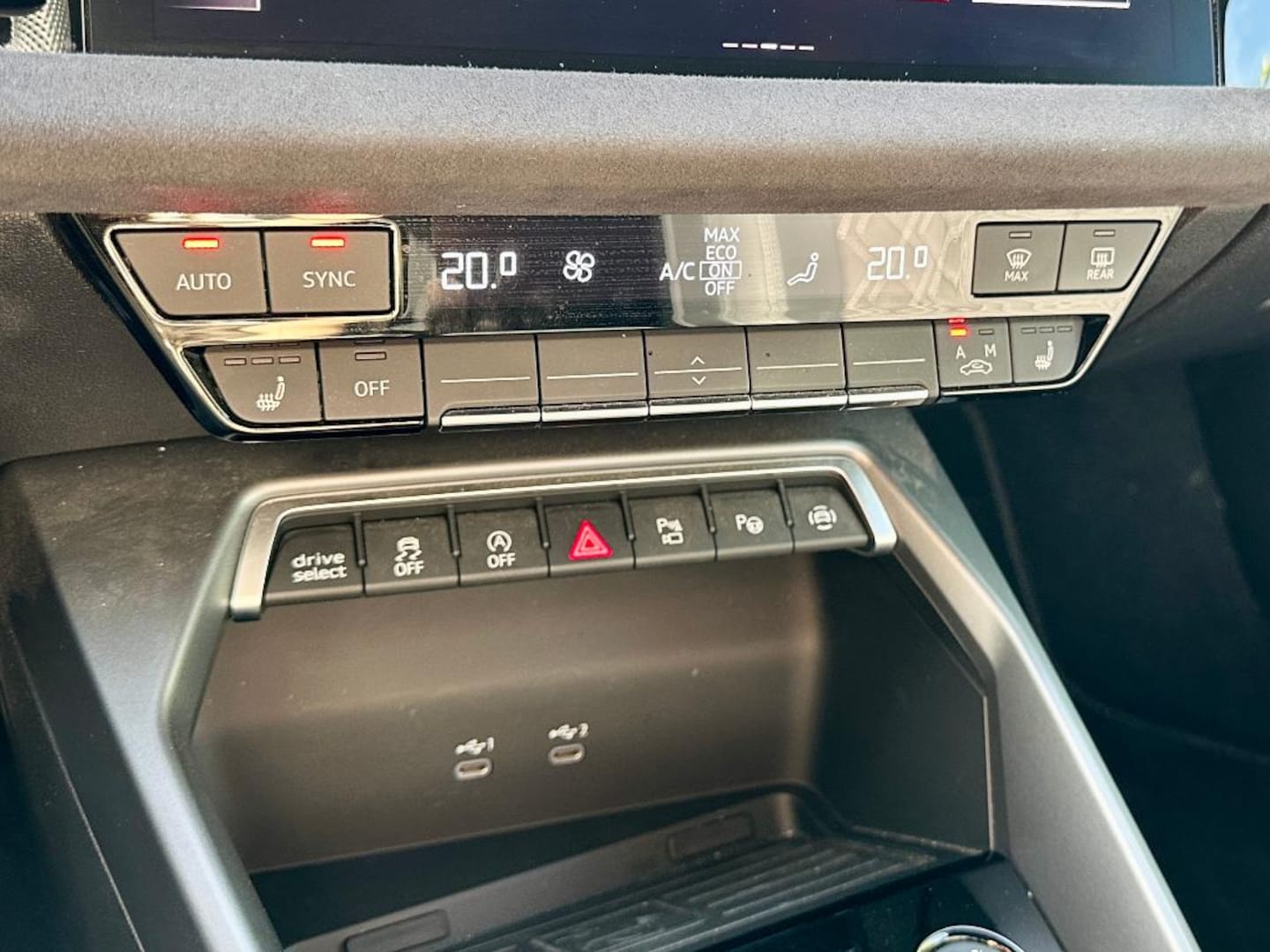 Bild über Audi S3 Limousine TFSI quattro S tronic - für weitere Informationen kontaktieren Sie den Audi Partner