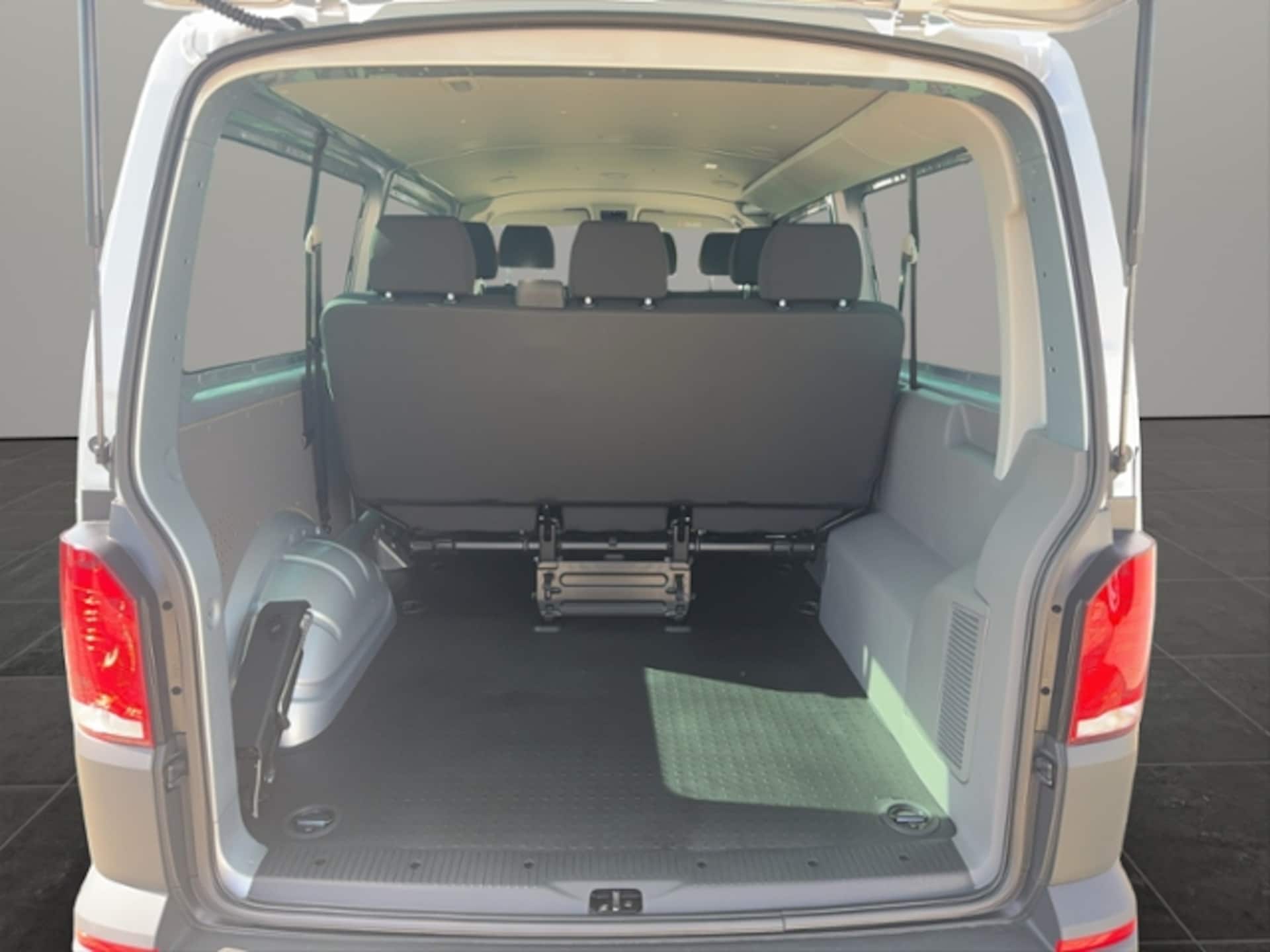 Volkswagen T6.1 Transporter Kombi langer Radstand