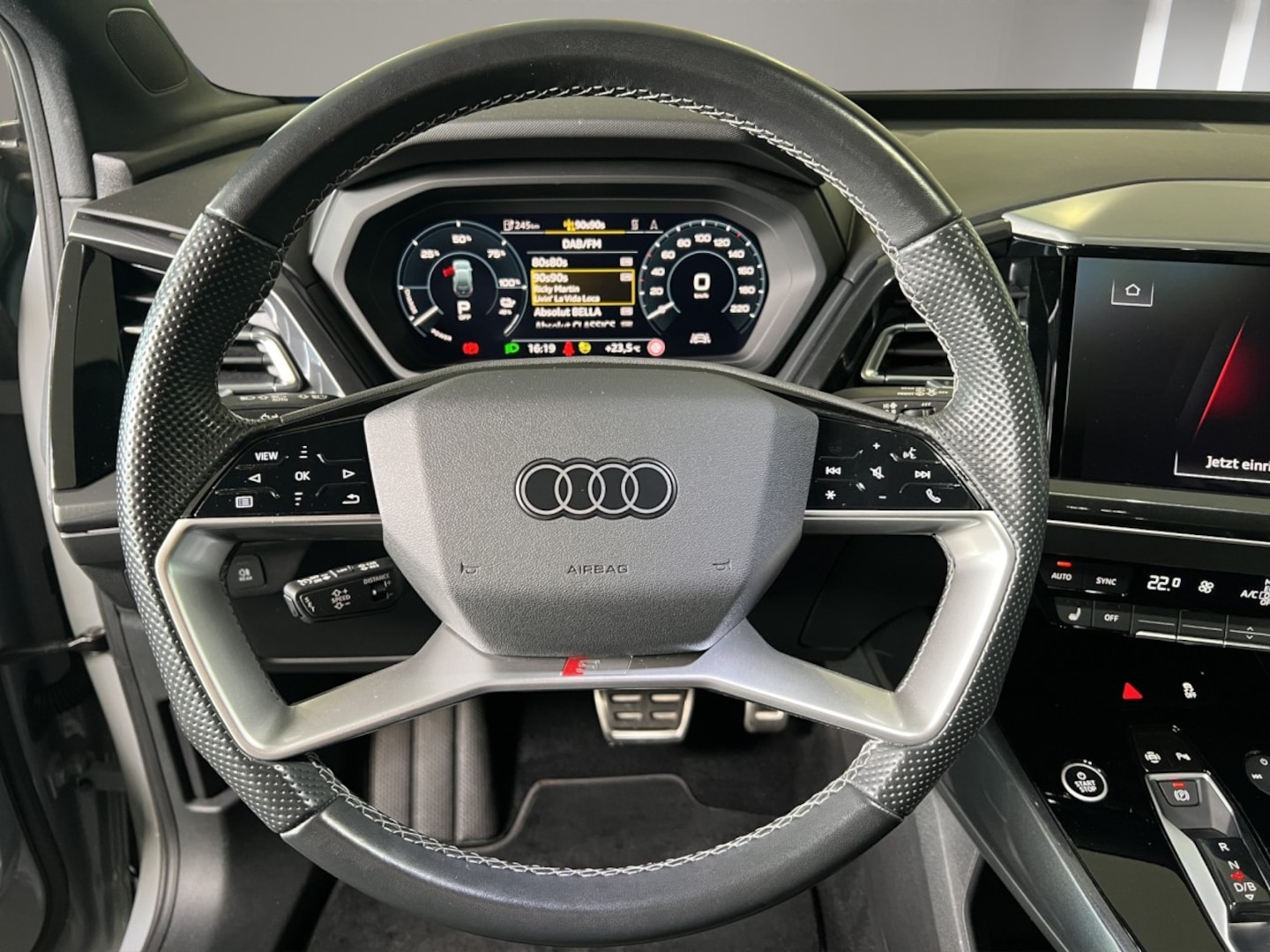 Bild über Audi Q4 e-tron 40 e-tron - für weitere Informationen kontaktieren Sie den Audi Partner