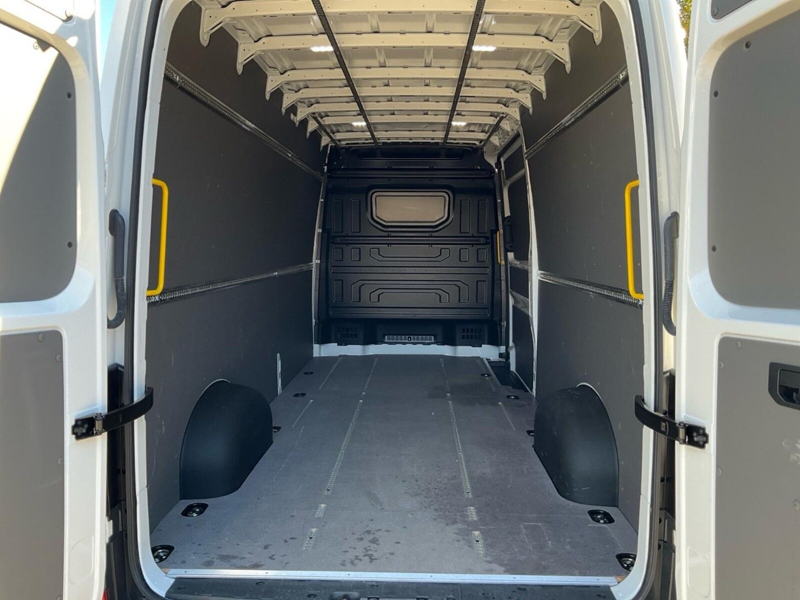 Volkswagen Crafter Kasten langer Radstand – Bild 8