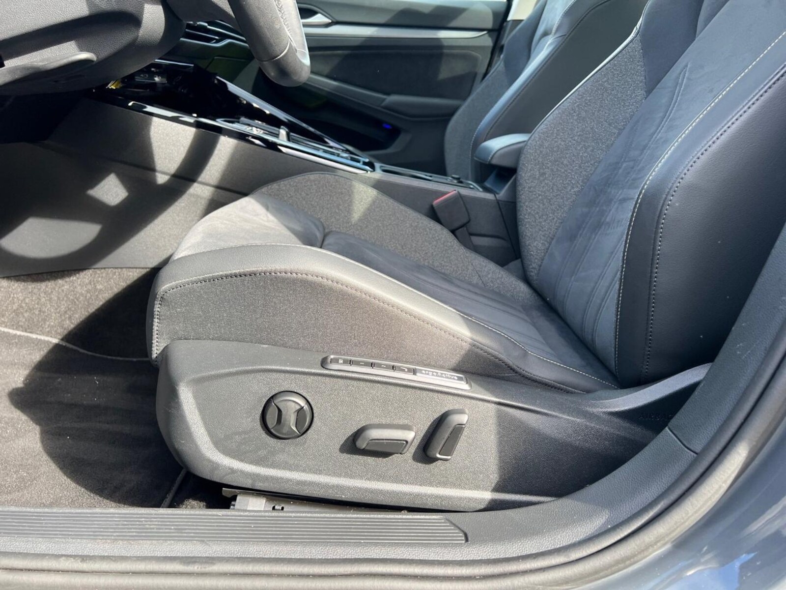 Volkswagen Golf Variant – Bild 10