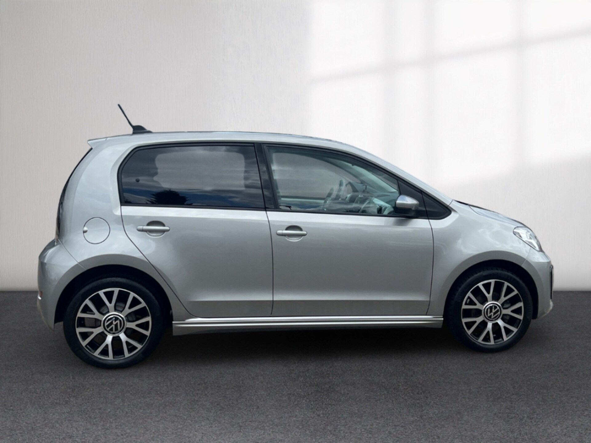 Volkswagen e-up! Style "Plus"