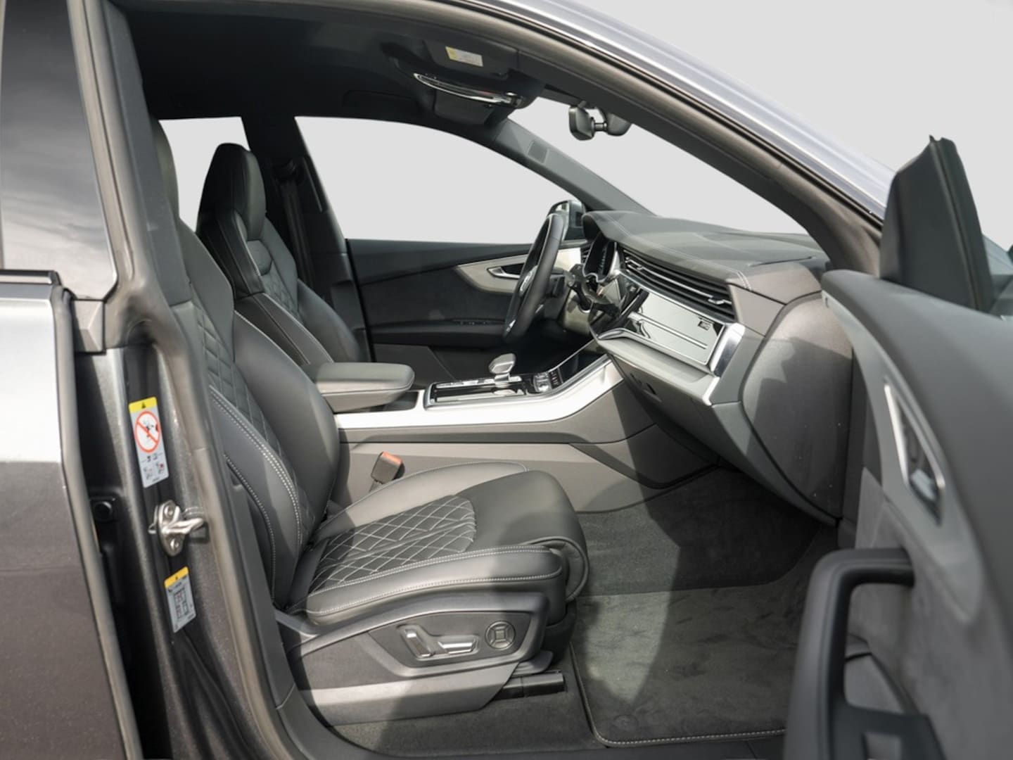 Bild über Audi Q8 SUV 50 TDI quattro tiptronic - für weitere Informationen kontaktieren Sie den Audi Partner