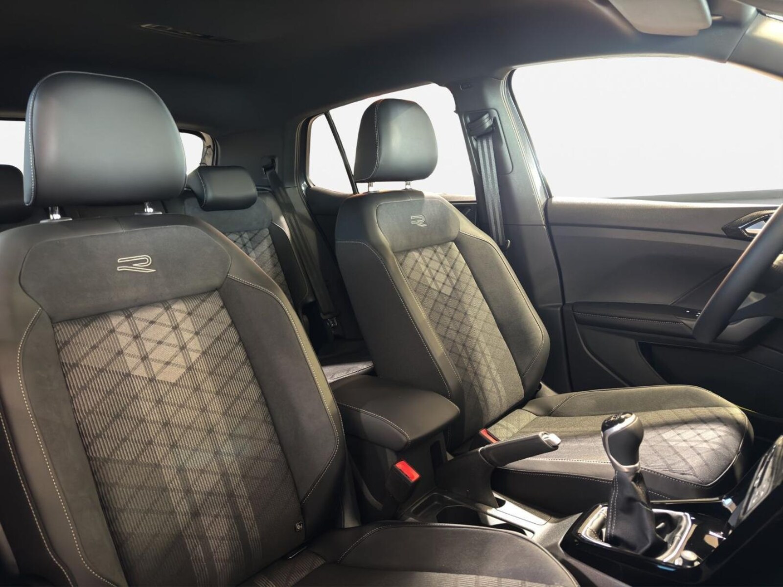 Volkswagen T-Cross – Bild 4