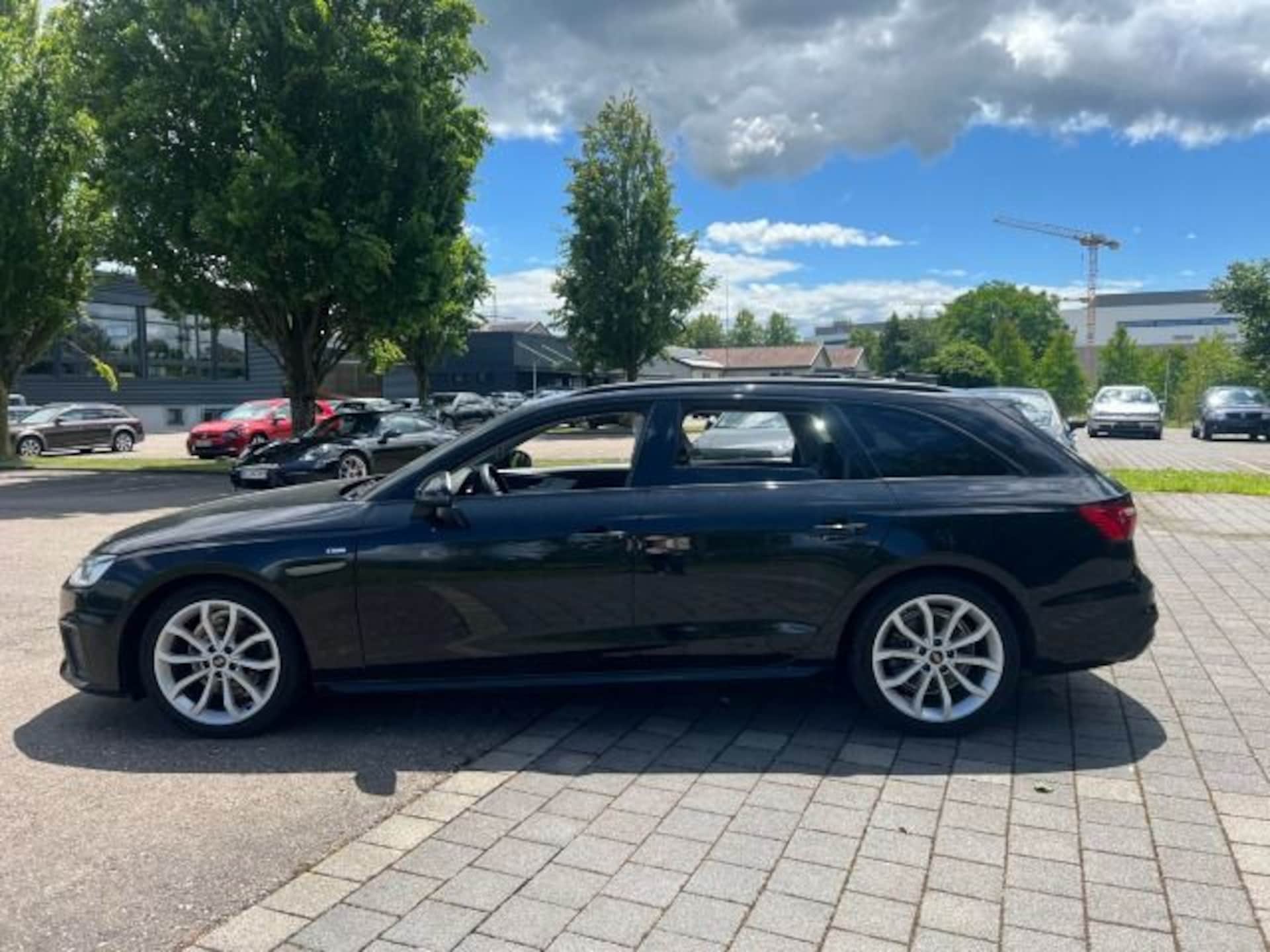 Audi A4 Avant S line