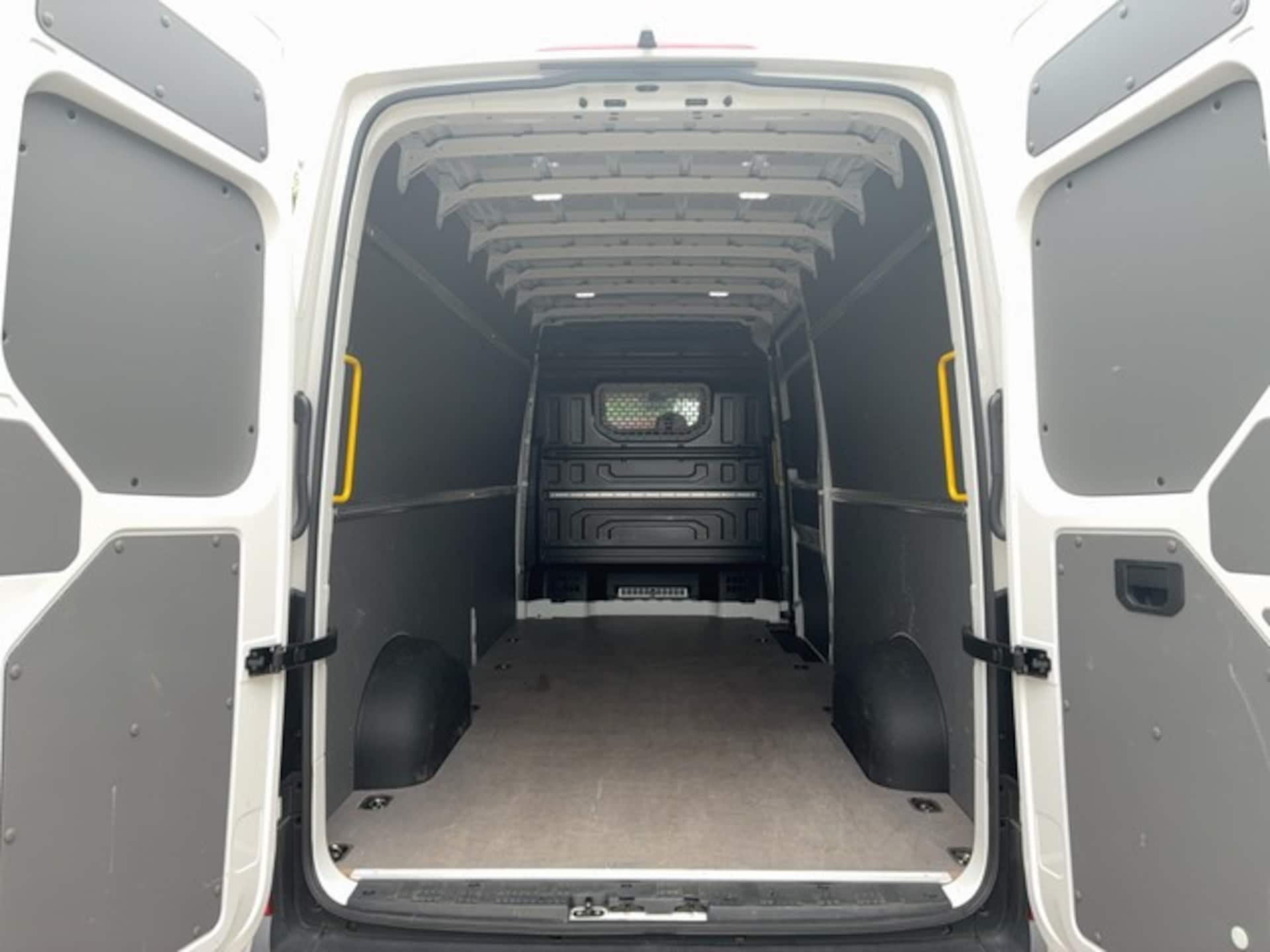 Volkswagen Crafter Kasten langer Radstand
