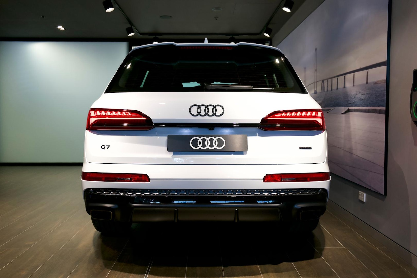 Image about Audi Q7 SUV TFSI quattro tiptronic