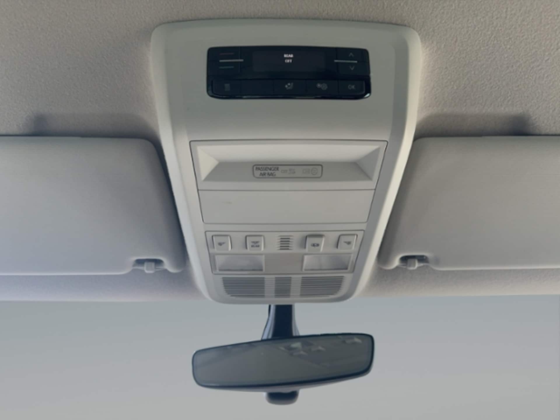 Volkswagen T6.1 Transporter Kombi langer Radstand