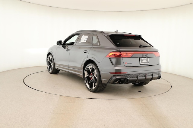 2026 Audi RS Q8 SUV performance