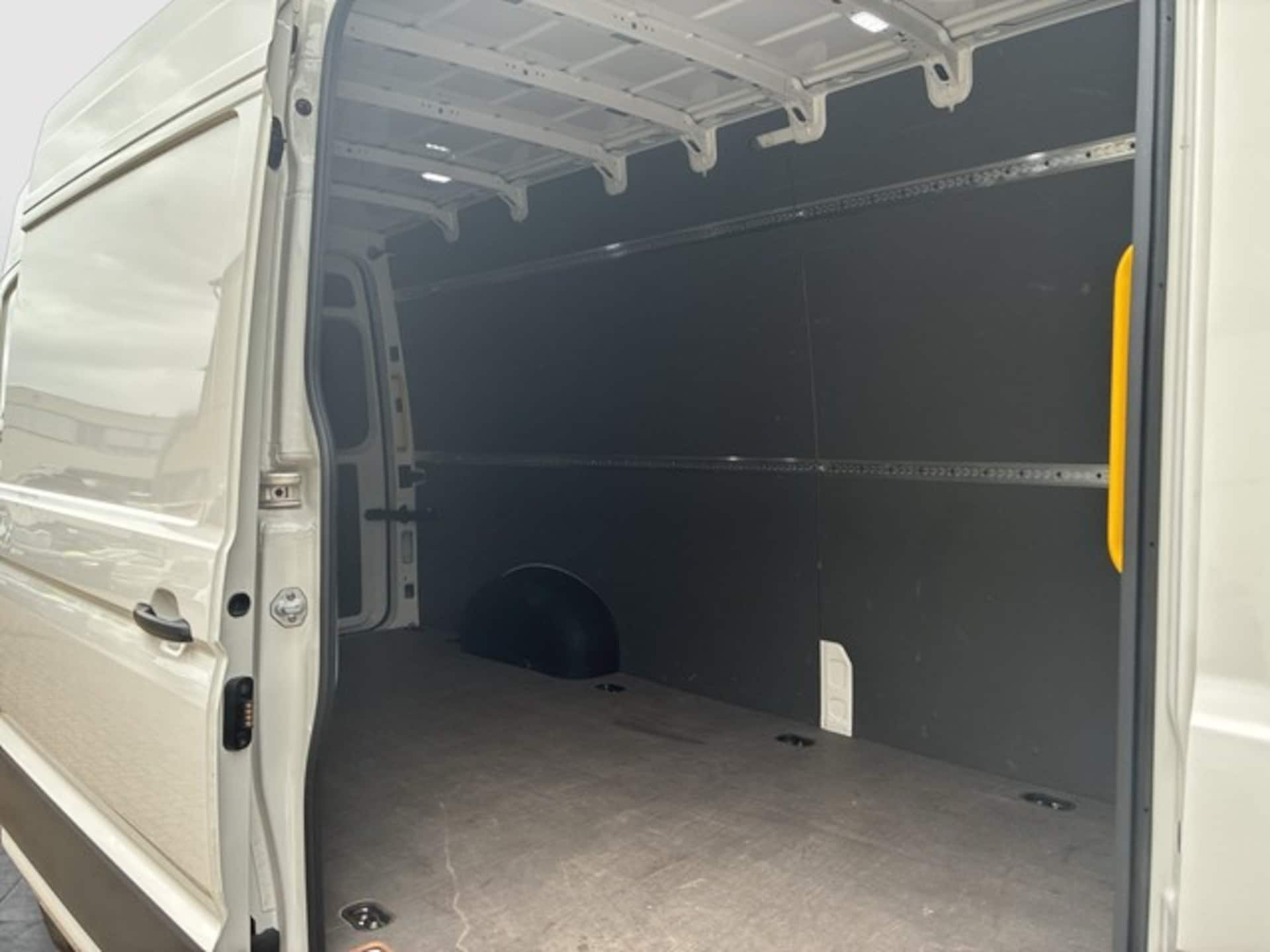 Volkswagen Crafter Kasten langer Radstand