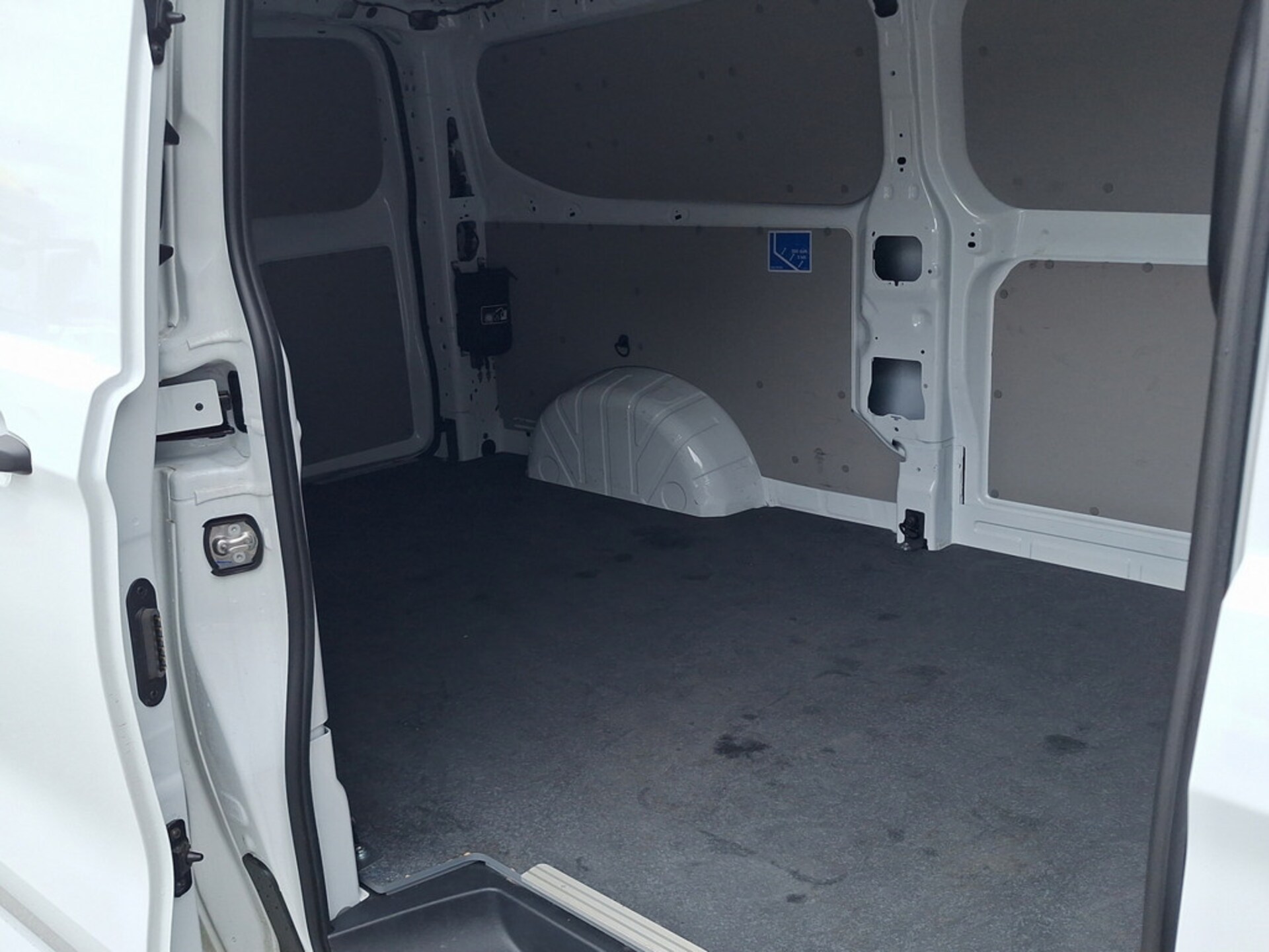 Volkswagen Transporter Kasten langer Radstand