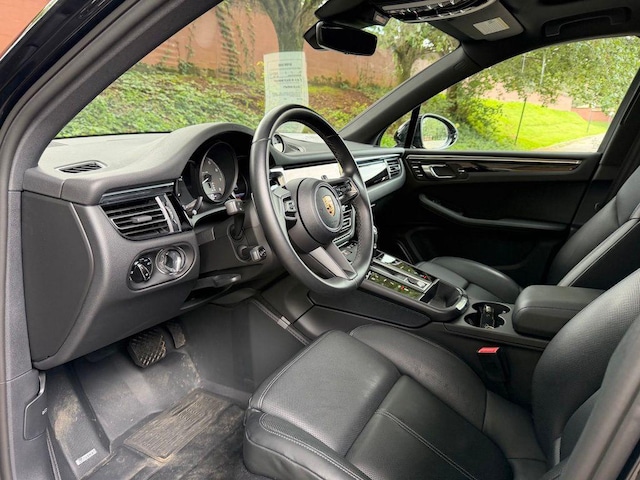 2023 Porsche Macan