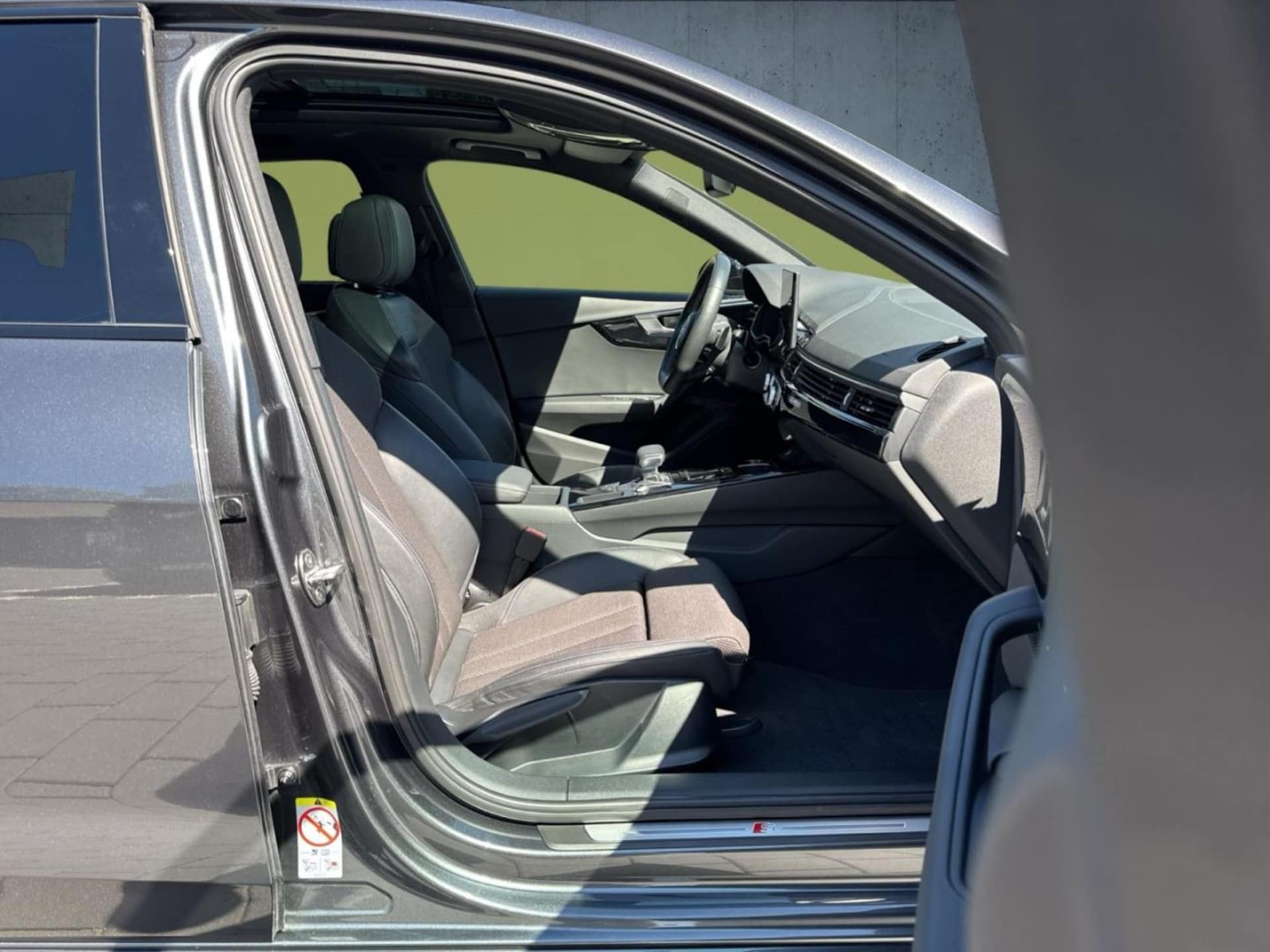 Audi A4 Avant S line