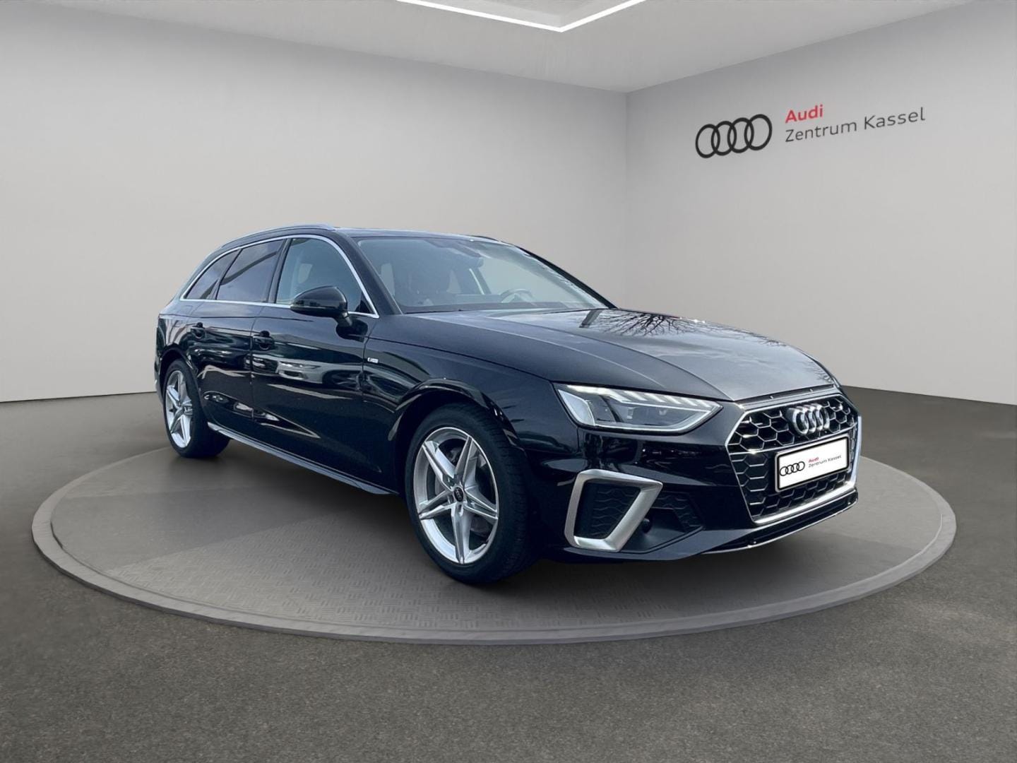 Bild über Audi A4 Avant S line 40 TFSI S tronic - für weitere Informationen kontaktieren Sie den Audi Partner