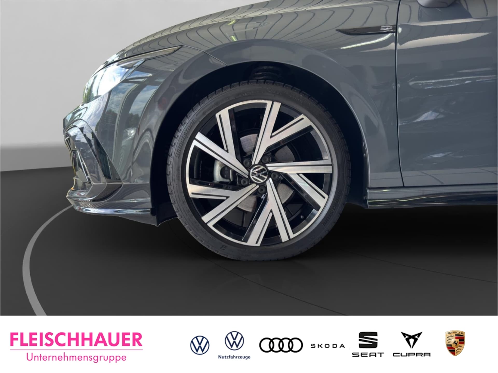 Volkswagen Golf R-Line