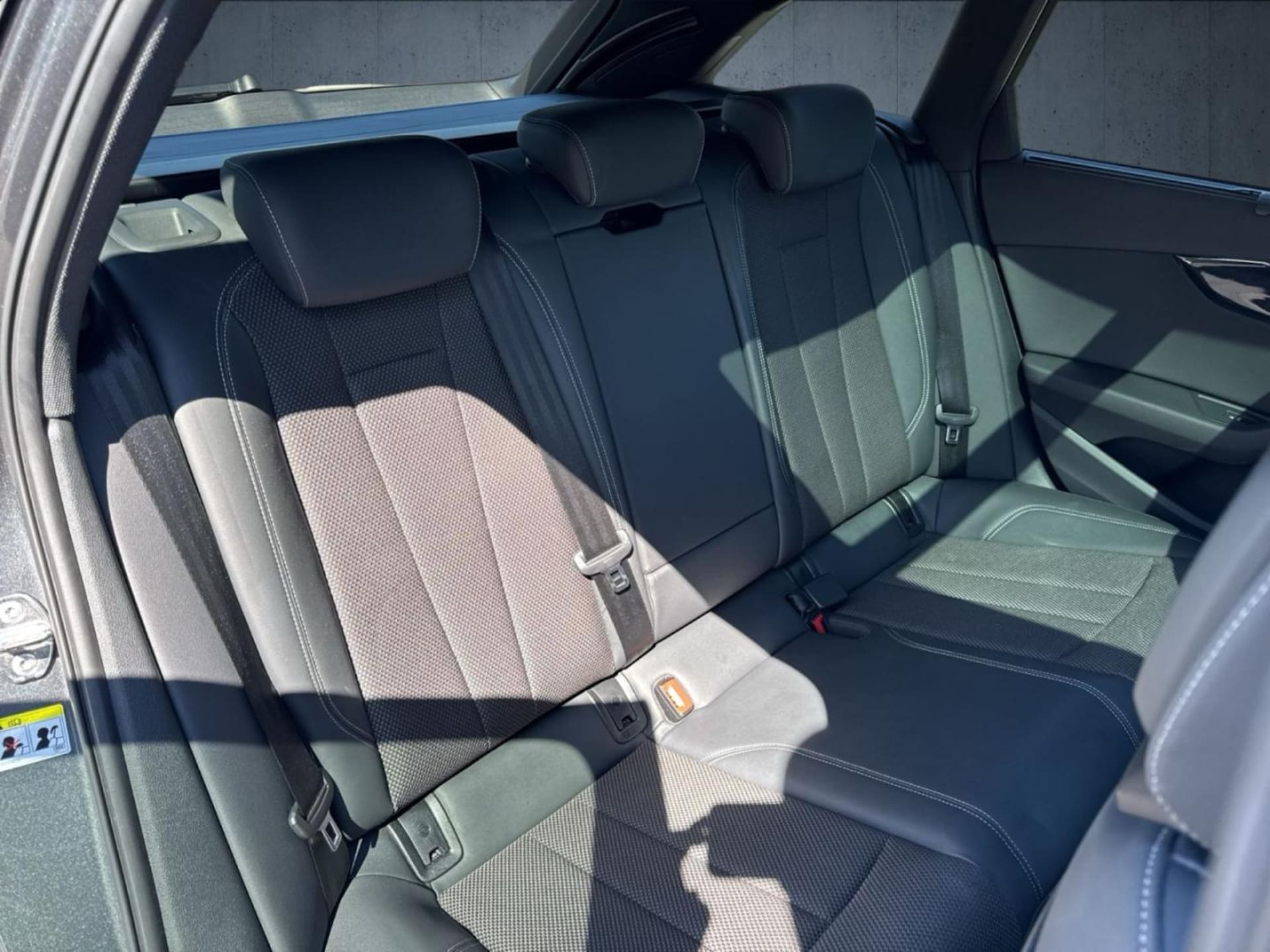 Audi A4 Avant S line
