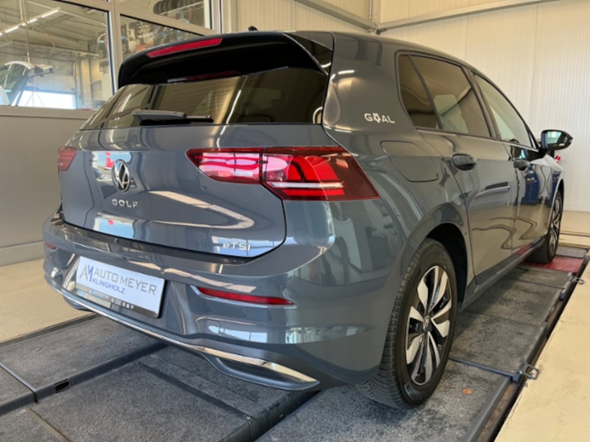 Volkswagen Golf Life