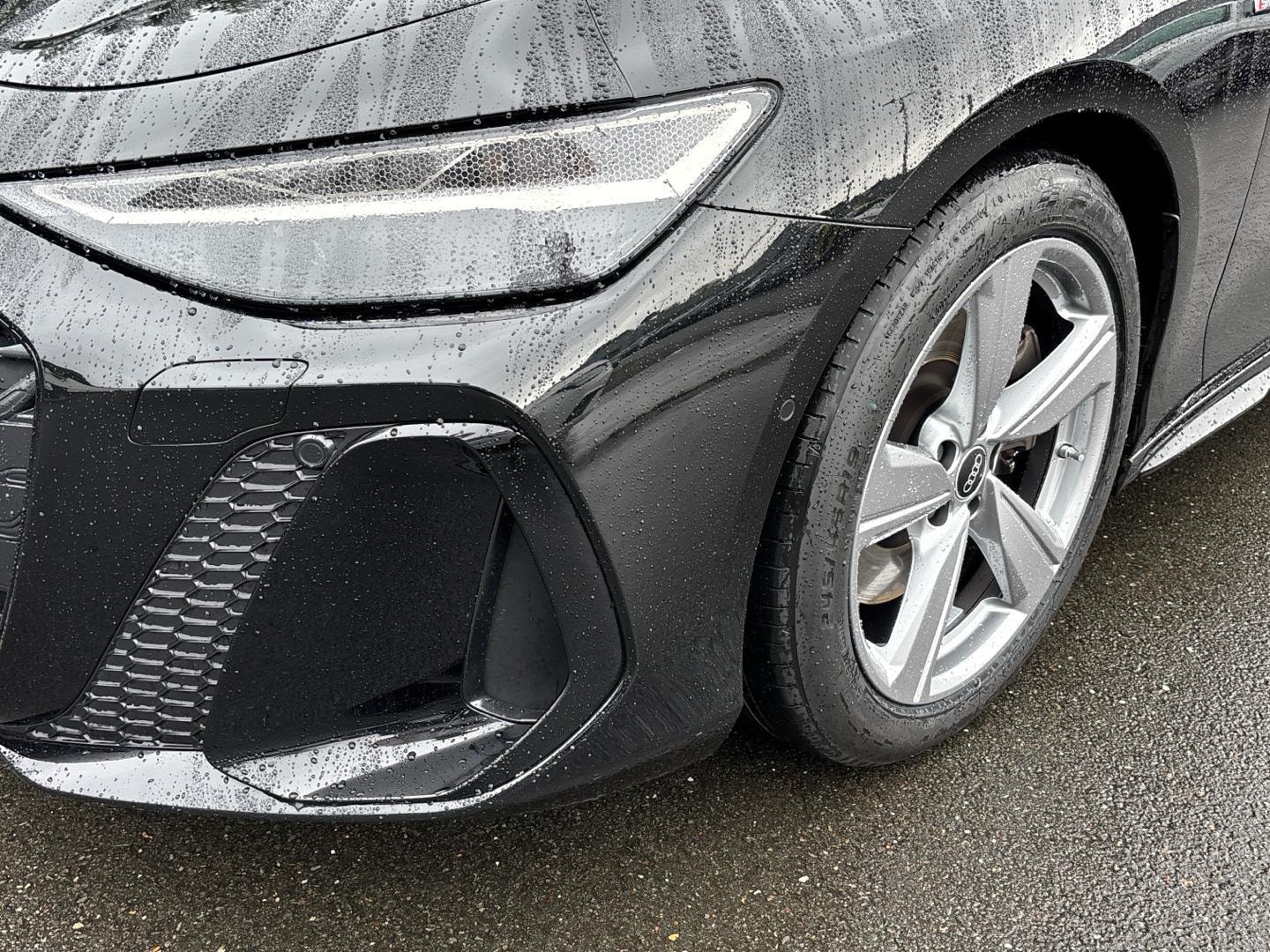 Bild über Audi A6 Avant TDI quattro 150 kW S tronic - für weitere Informationen kontaktieren Sie den Audi Partner