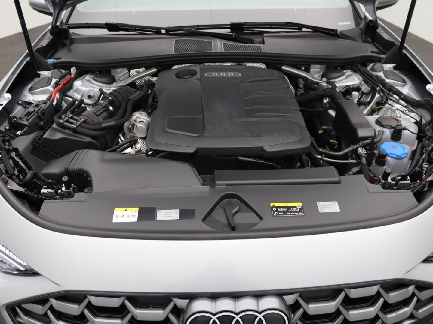 Bild über Audi A5 Avant TDI 150 kW S tronic - für weitere Informationen kontaktieren Sie den Audi Partner