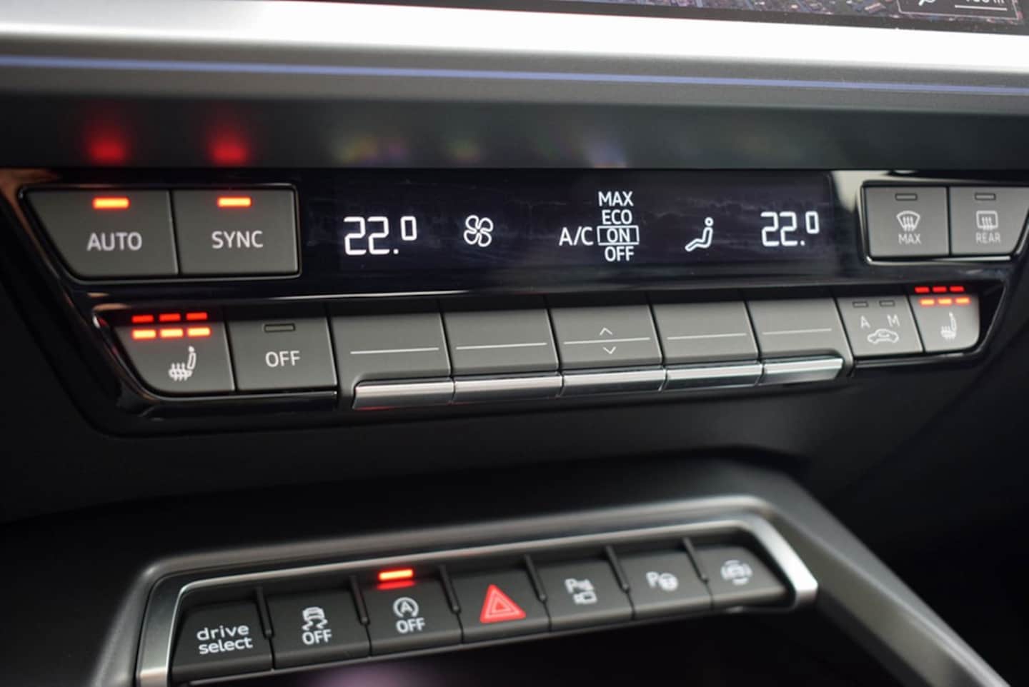 Bild über Audi A3 Sportback S line 35 TFSI S tronic - für weitere Informationen kontaktieren Sie den Audi Partner