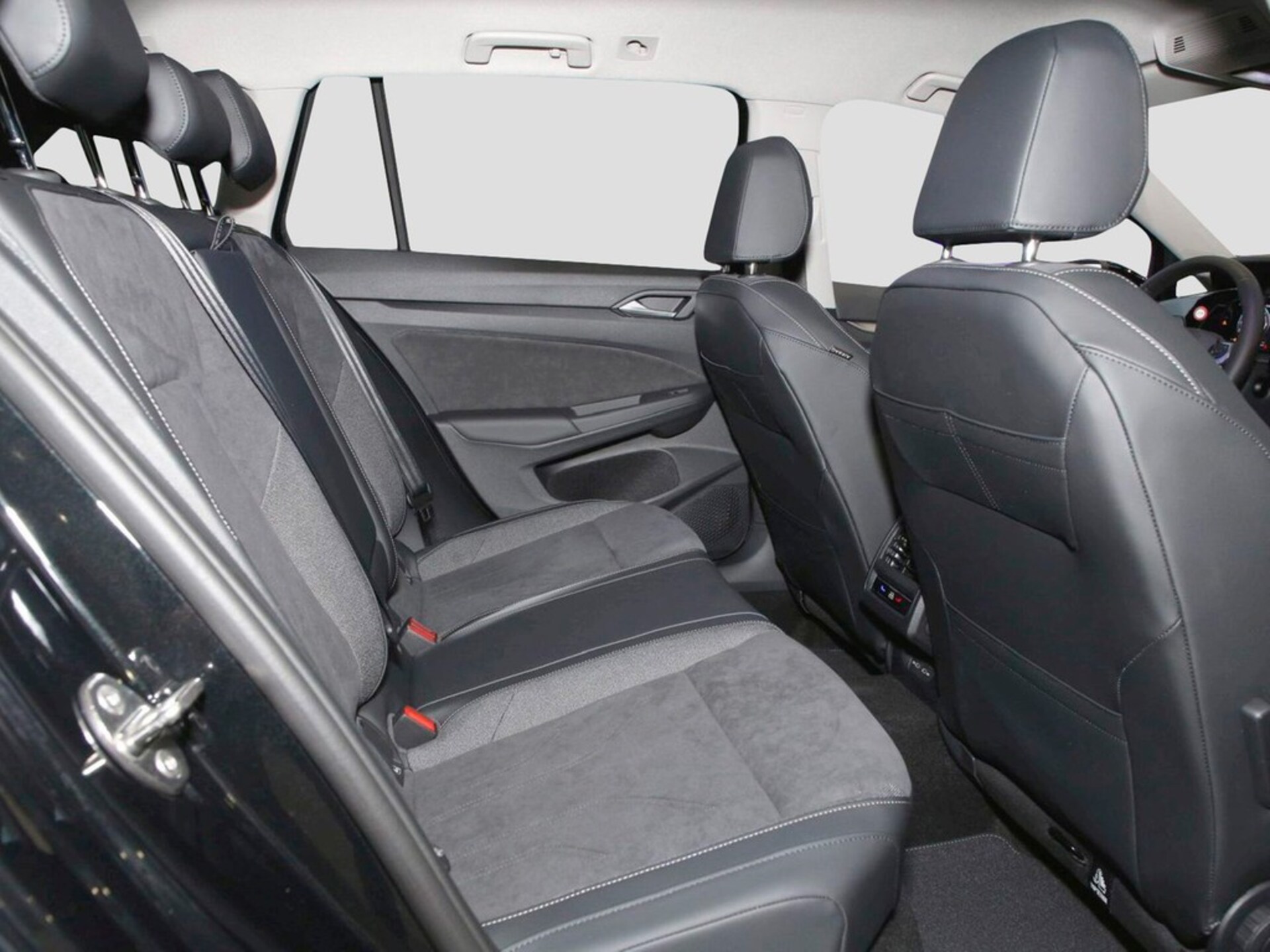 Volkswagen Golf Variant Style