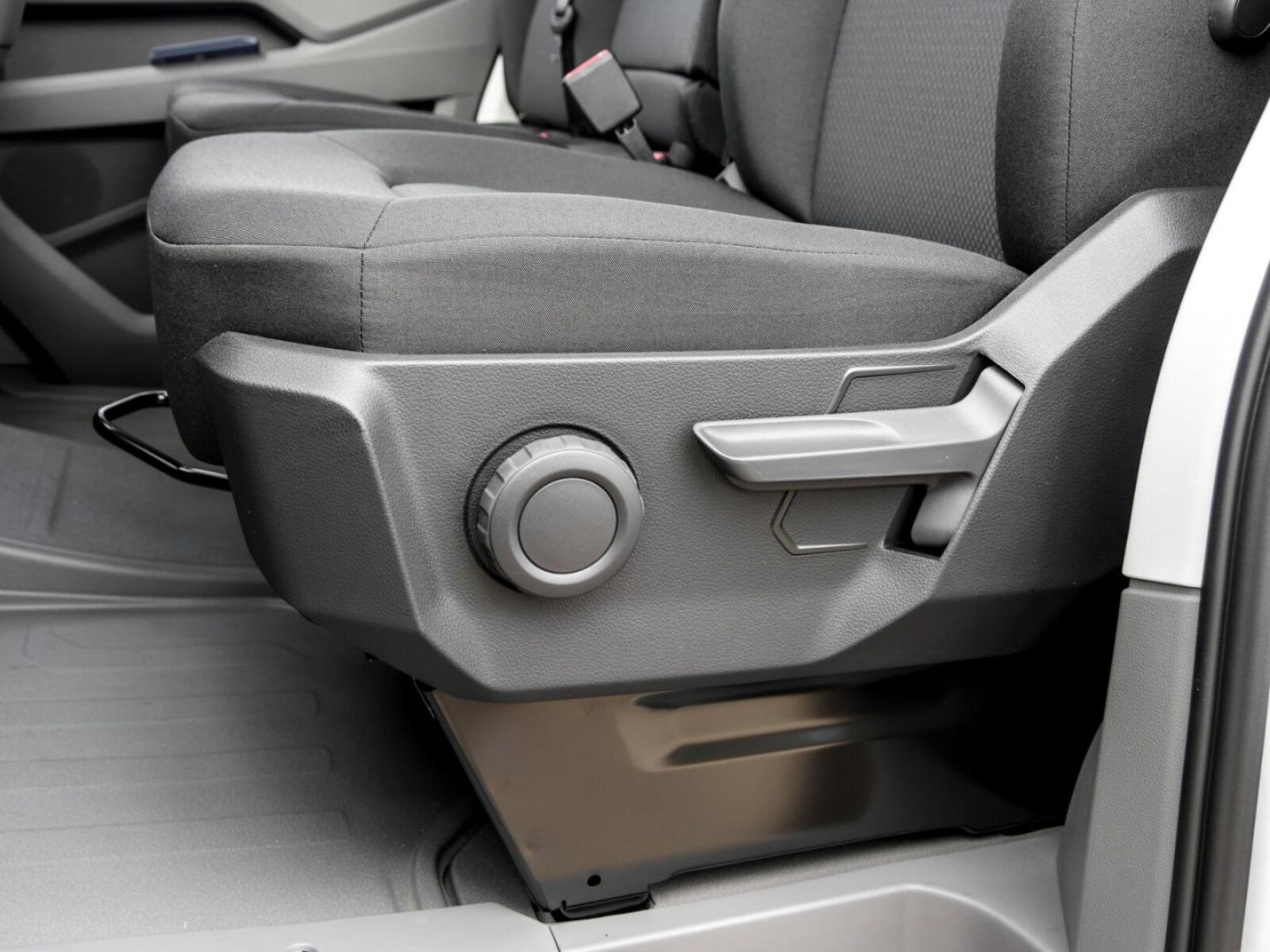 Volkswagen Crafter Kasten mittlerer Radstand – Bild 15