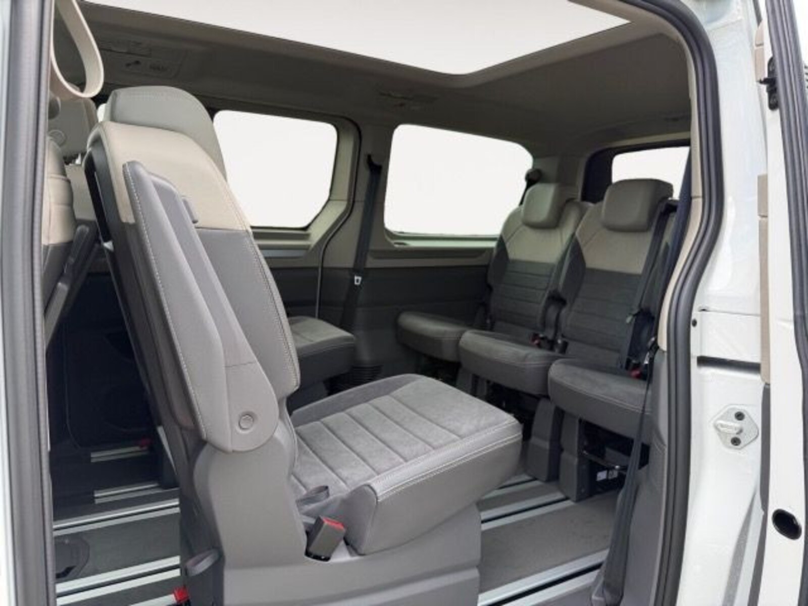 Volkswagen Multivan Langversion – Bild 13