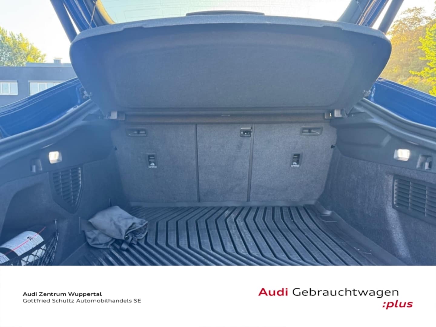 Bild über Audi S5 Limousine TFSI 270 kW S tronic - für weitere Informationen kontaktieren Sie den Audi Partner