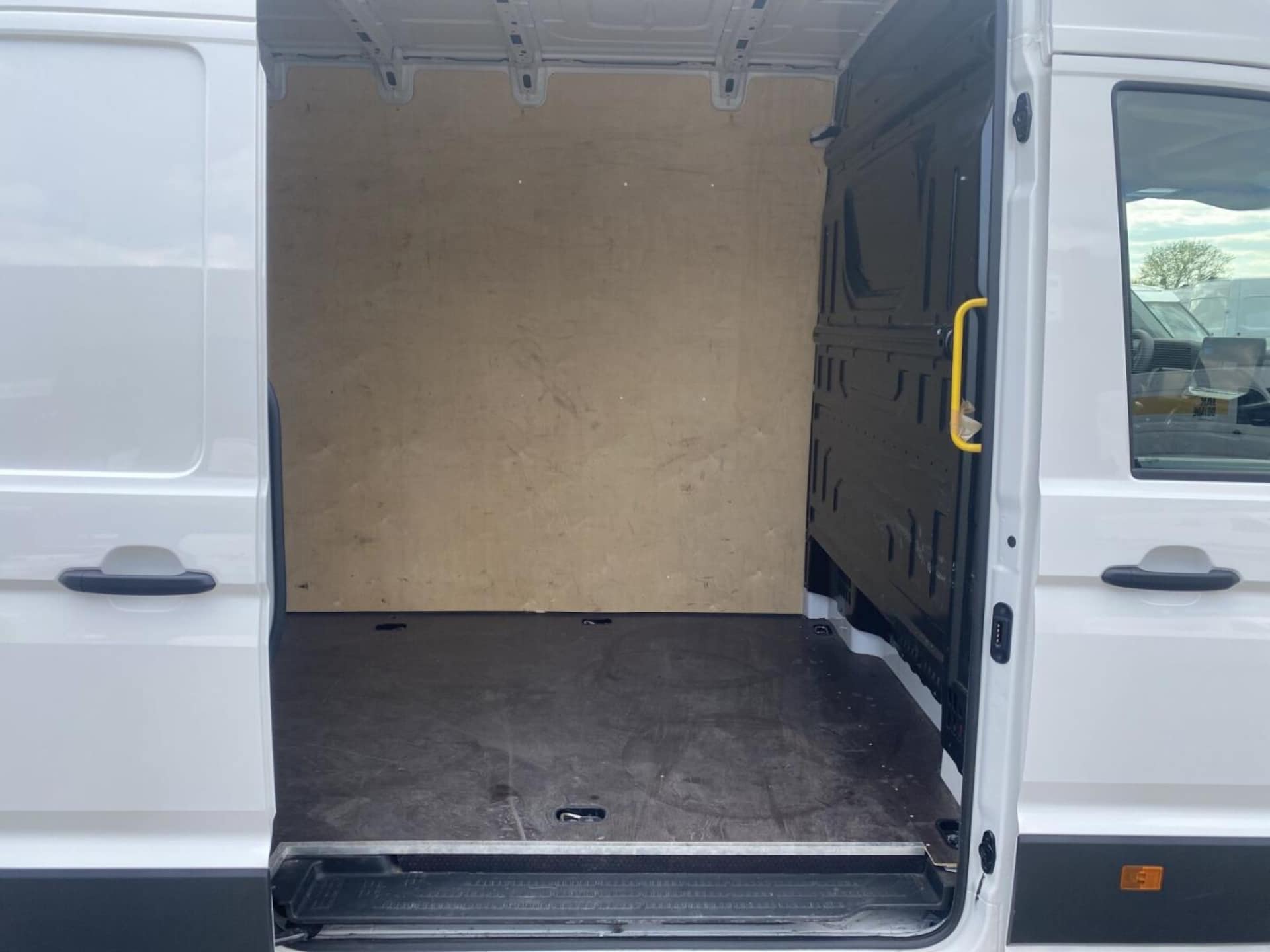 Volkswagen Crafter Furgon długi rozstaw osi