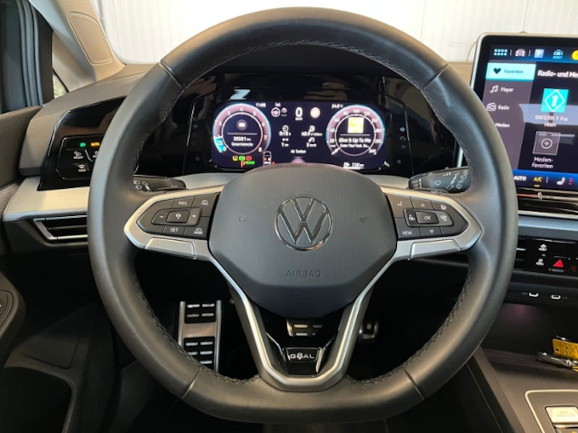 Volkswagen Golf Life