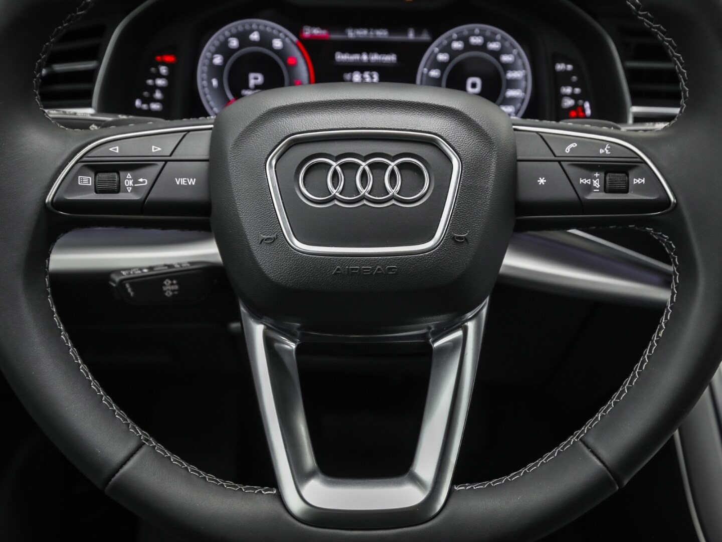 Image about Audi Q8 SUV 55 TFSI quattro tiptronic