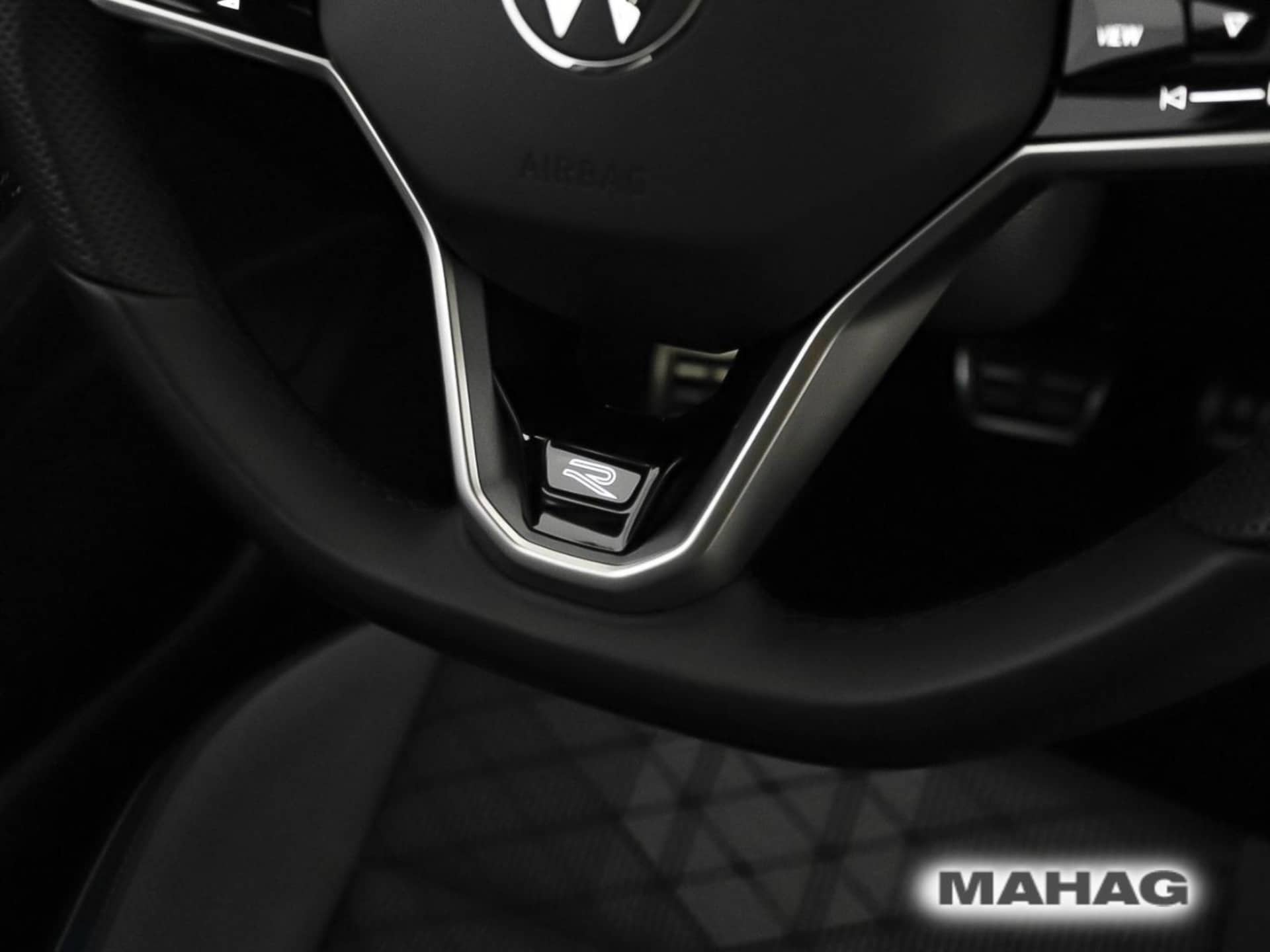 Volkswagen Golf Variant R-Line