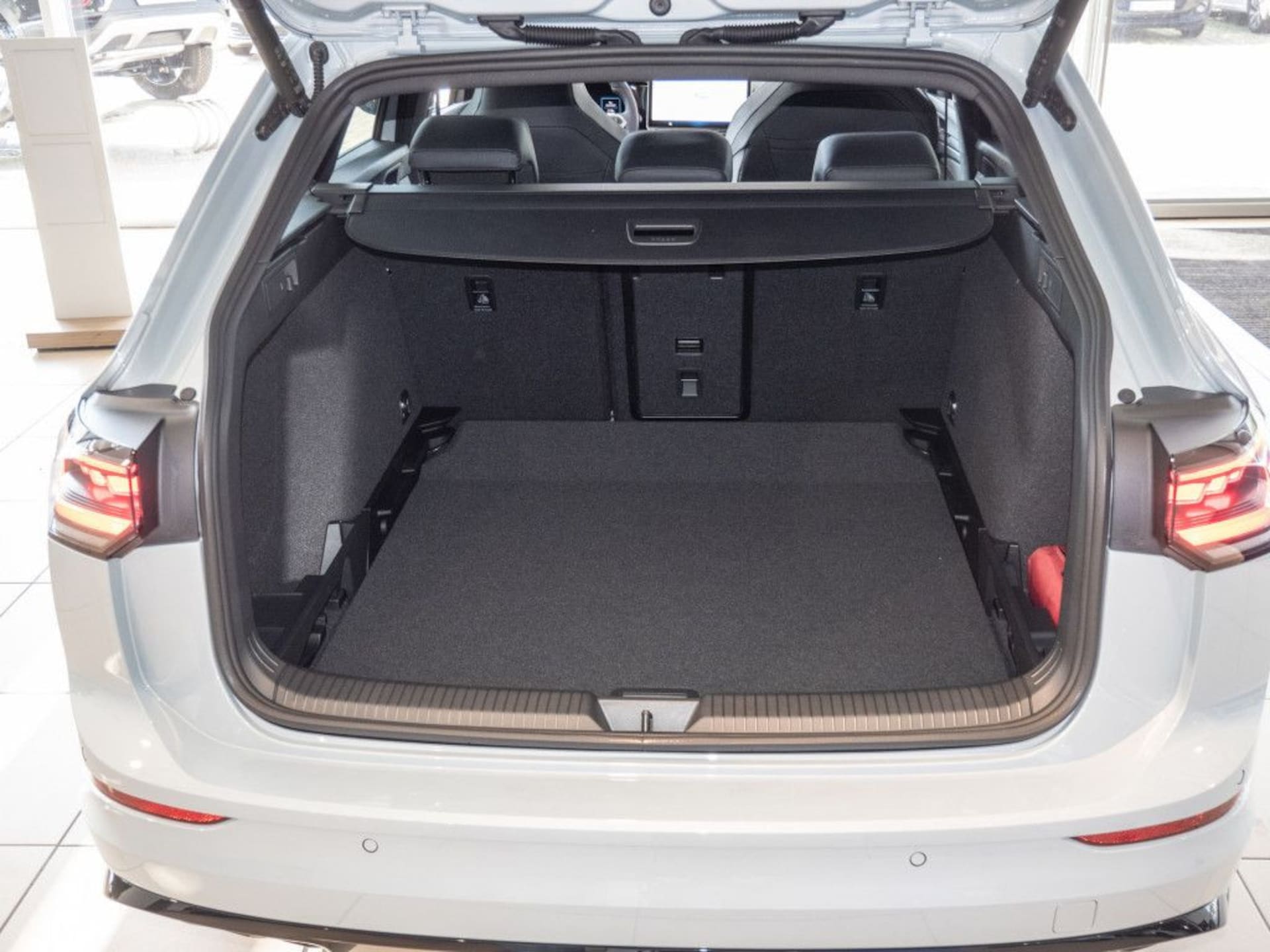 Volkswagen Golf Variant R-Line