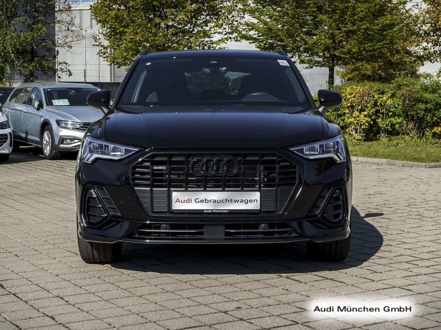 Bild über Audi Q3 S line 40 TFSI quattro S tronic - für weitere Informationen kontaktieren Sie den Audi Partner