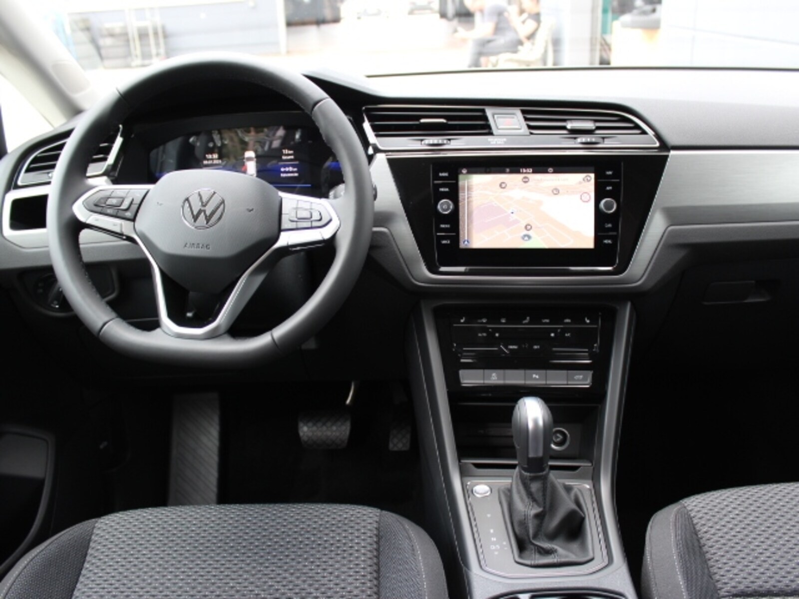 Volkswagen Touran – Bild 7