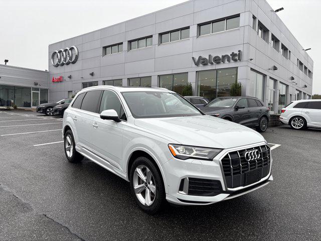 2023 Audi Q7 Premium Plus