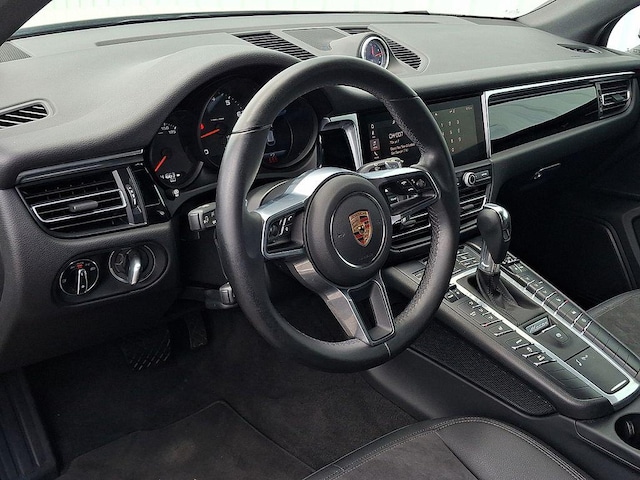 2021 Porsche Macan