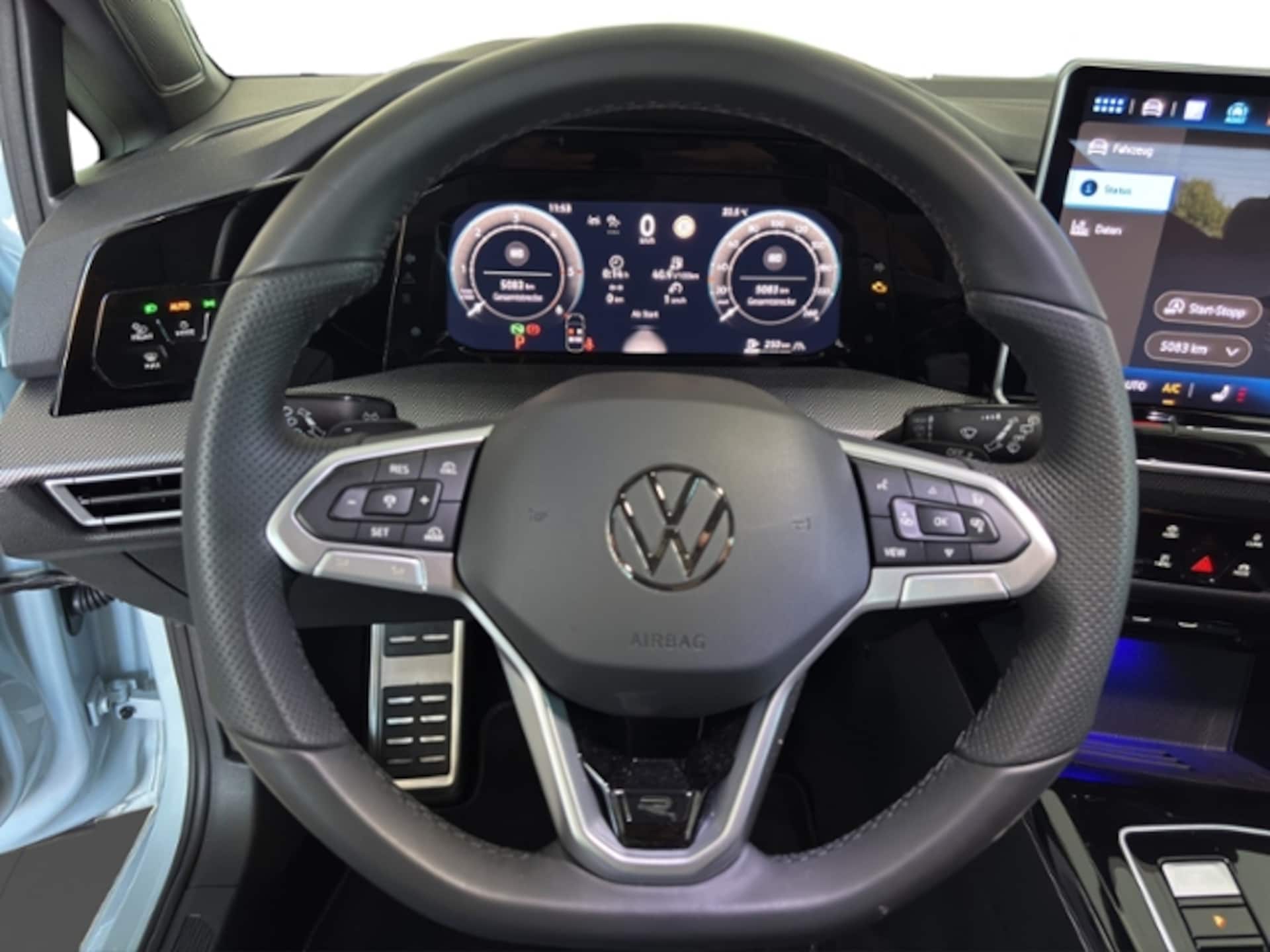 Volkswagen Golf R-Line