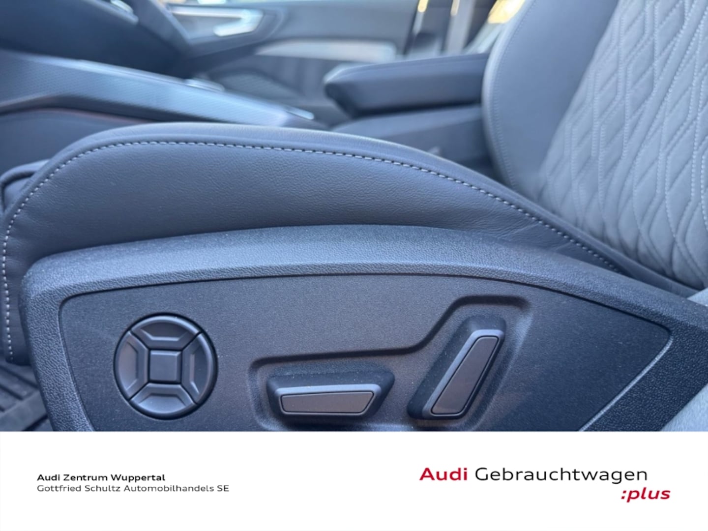 Bild über Audi S5 Limousine TFSI 270 kW S tronic - für weitere Informationen kontaktieren Sie den Audi Partner
