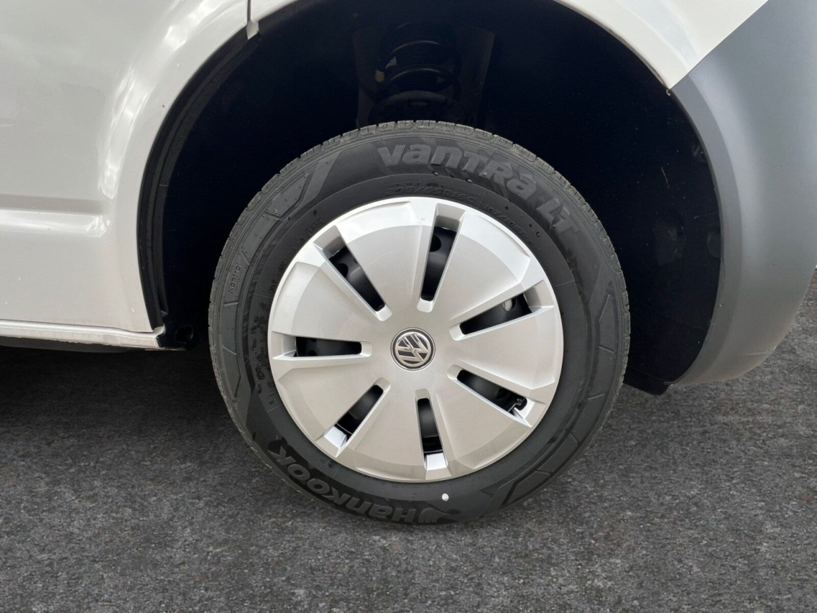 Volkswagen T6.1 Transporter Kasten kurzer Radstand – Bild 9