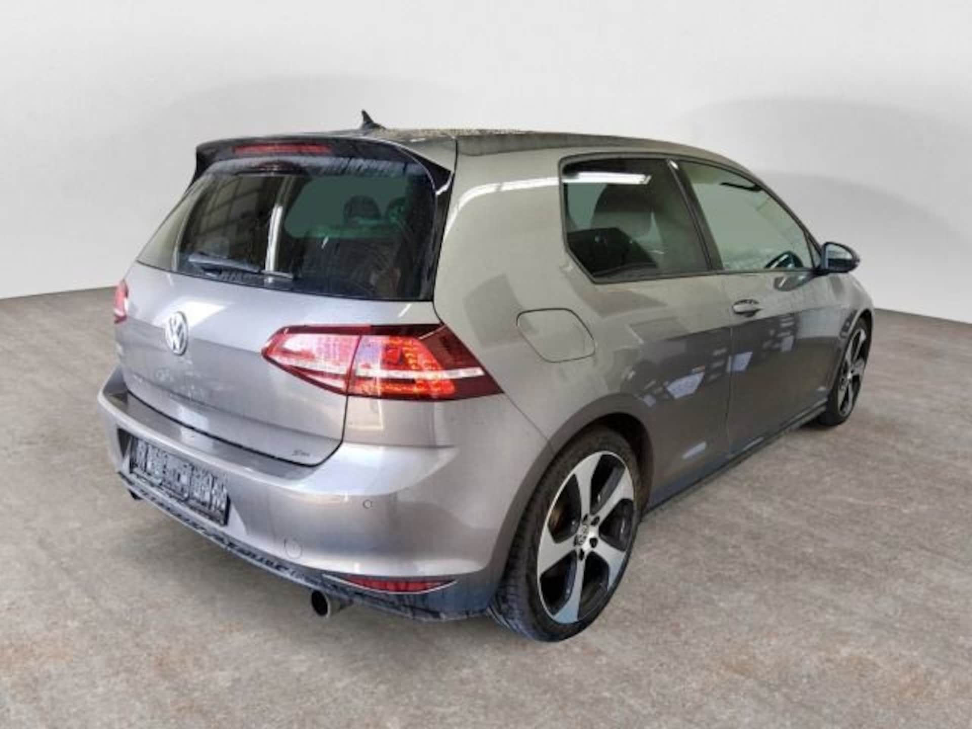 Volkswagen Golf GTI