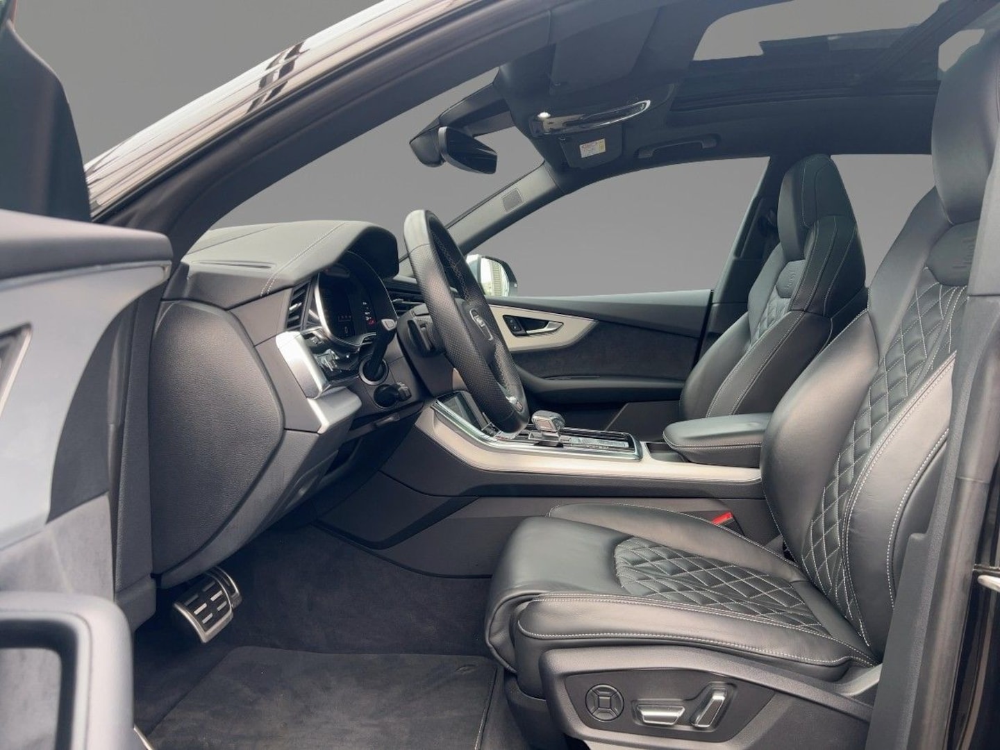 Bild über Audi SQ8 TFSI quattro tiptronic - für weitere Informationen kontaktieren Sie den Audi Partner