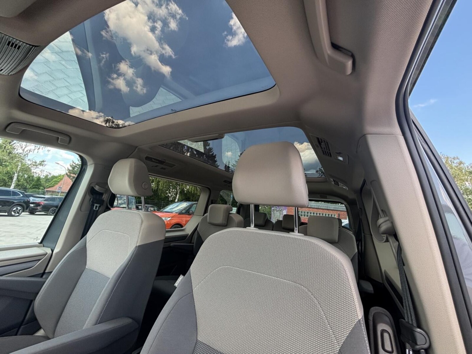 Volkswagen Multivan – Bild 15
