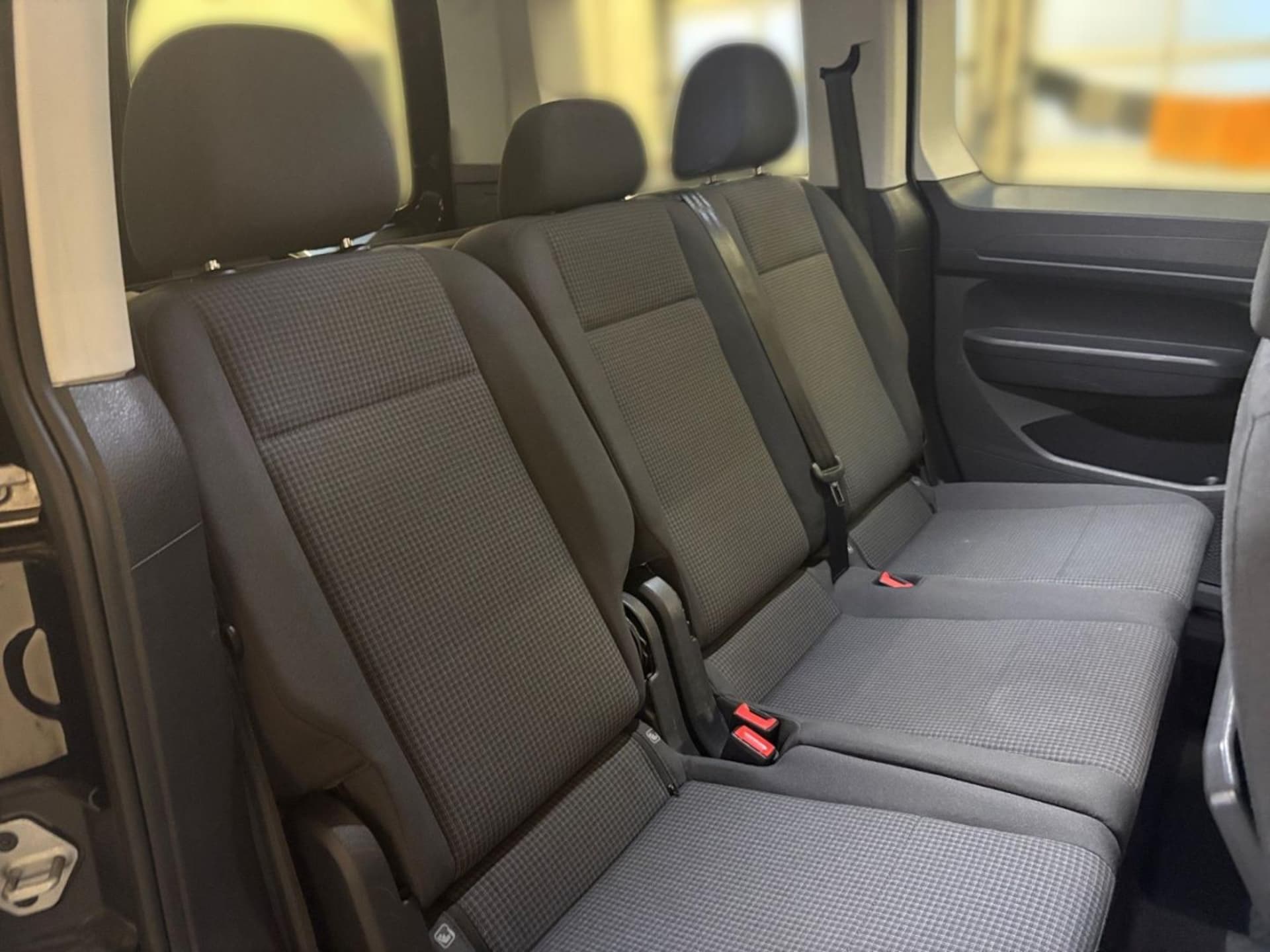 Volkswagen Caddy Basis-Modell