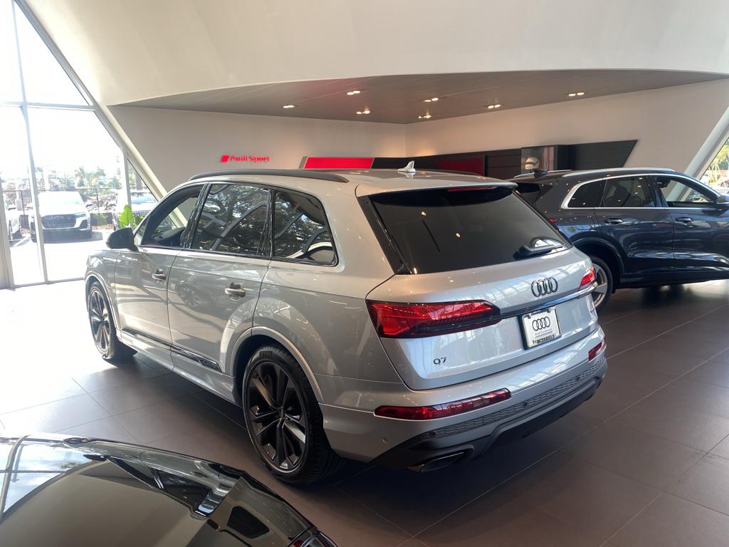 2025 Audi Q7 Premium Plus - Photo 6