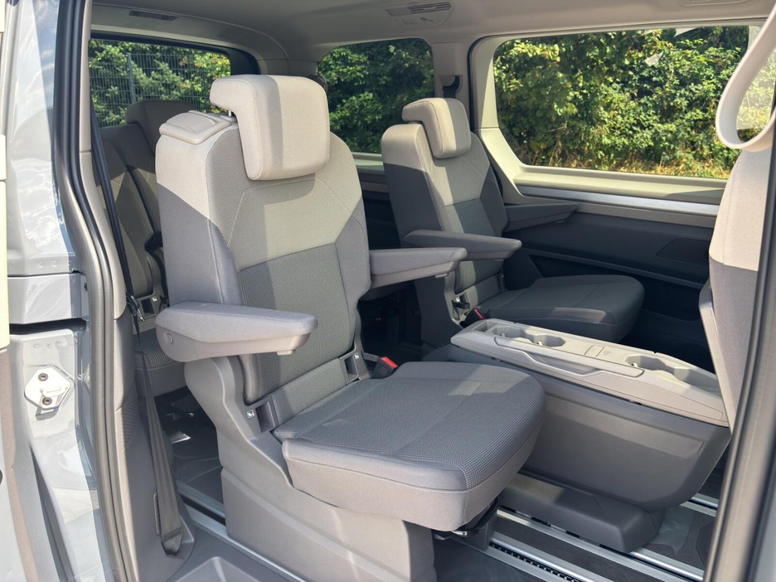 Volkswagen Multivan – Bild 16